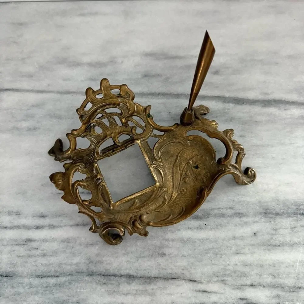 Vintage Solid Brass Art Nouveau Style Inkwell Footed Ornate Victorian Desk Gold